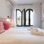 Daire Coastal Retreat With Private Patio Steps From Torremolinos