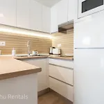 Daire Coastal Retreat With Private Patio Steps From Torremolinos