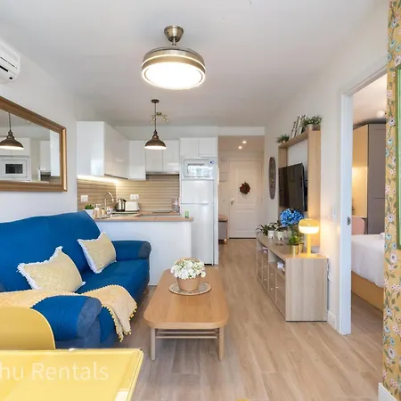 Coastal Retreat With Private Patio Steps From Daire Torremolinos